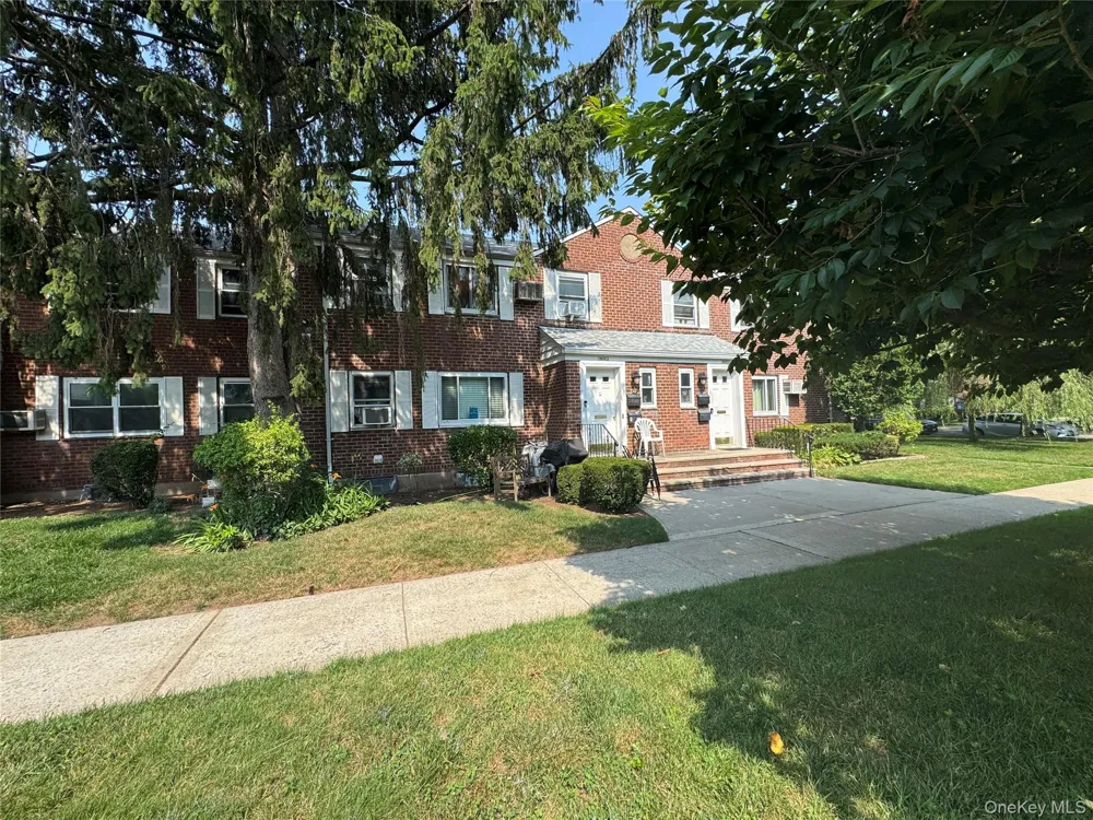 260-38 73 AVENUE #B1 Glen Oaks, NY 11004