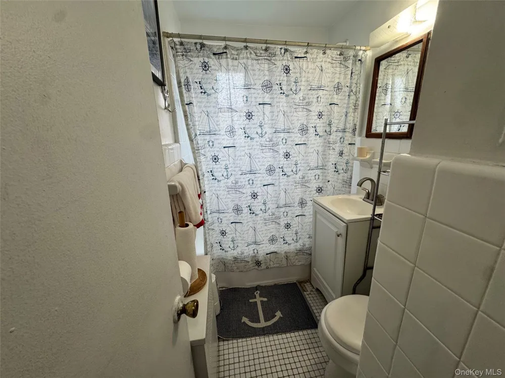 260-38 73 AVENUE #B1 Glen Oaks, NY 11004
