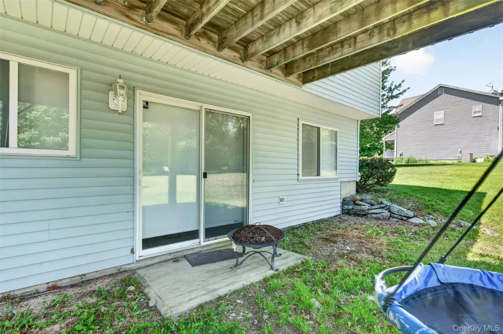4 Sequoia Trail Highland Mills, NY 10930