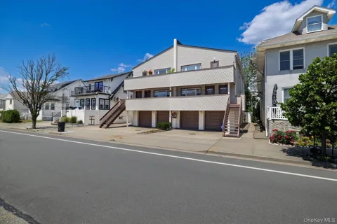 537 E Broadway #201