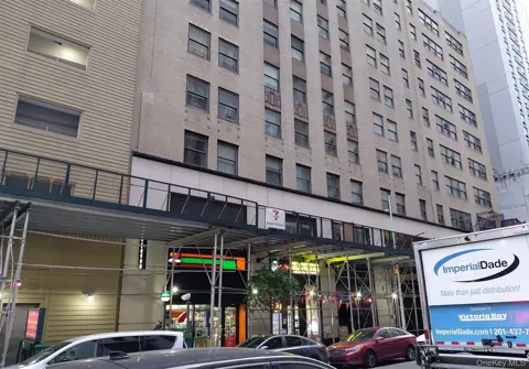 88 Greenwich Street #1122