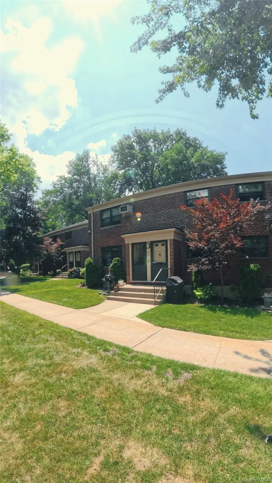 219-58 75th Avenue #232AI Oakland Gardens, NY 11364