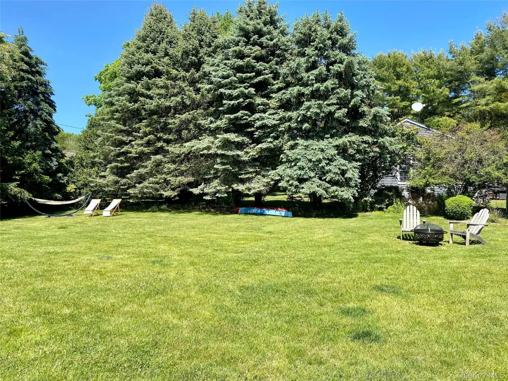 2735 Beebe Drive Cutchogue, NY 11935