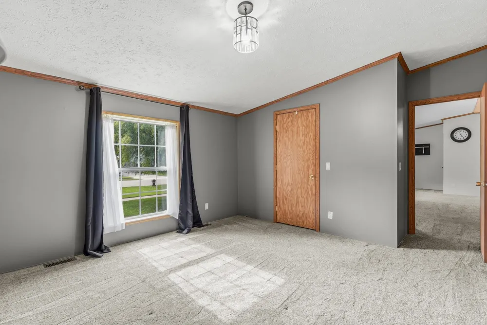 880 East Street Fenton City, MI 48430