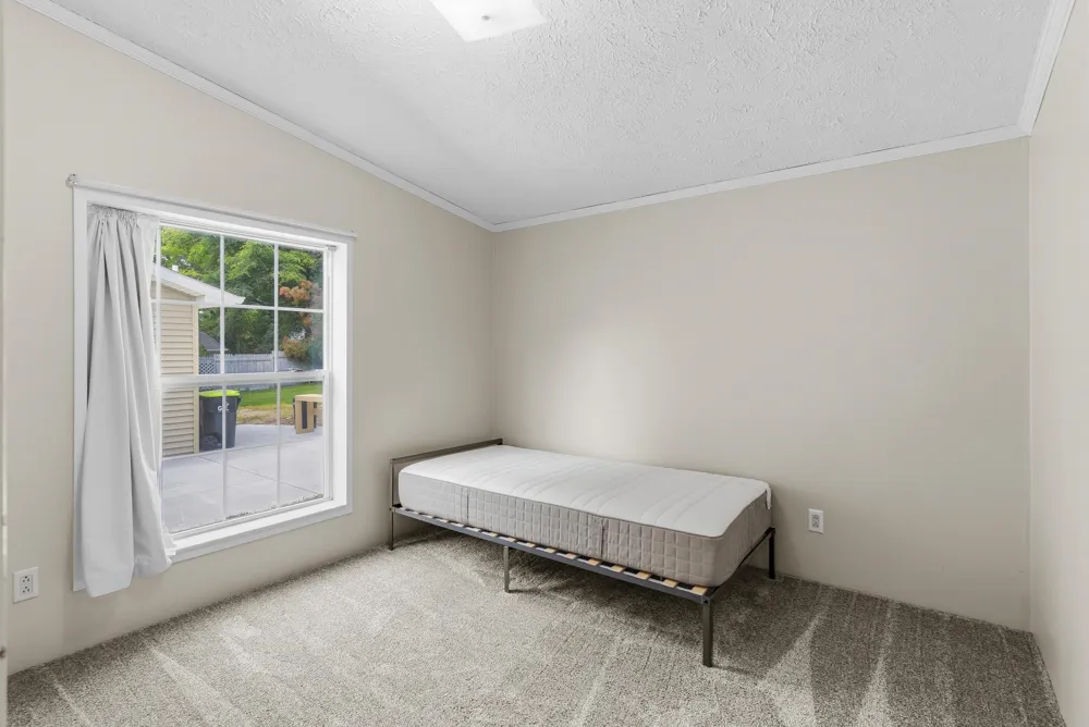 880 East Street Fenton City, MI 48430