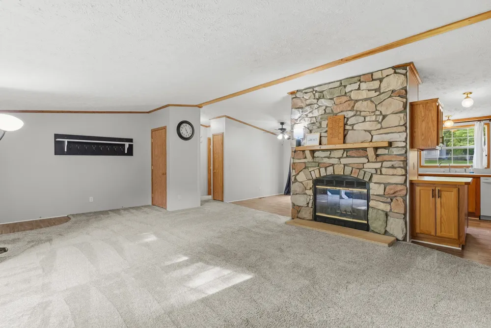 880 East Street Fenton City, MI 48430