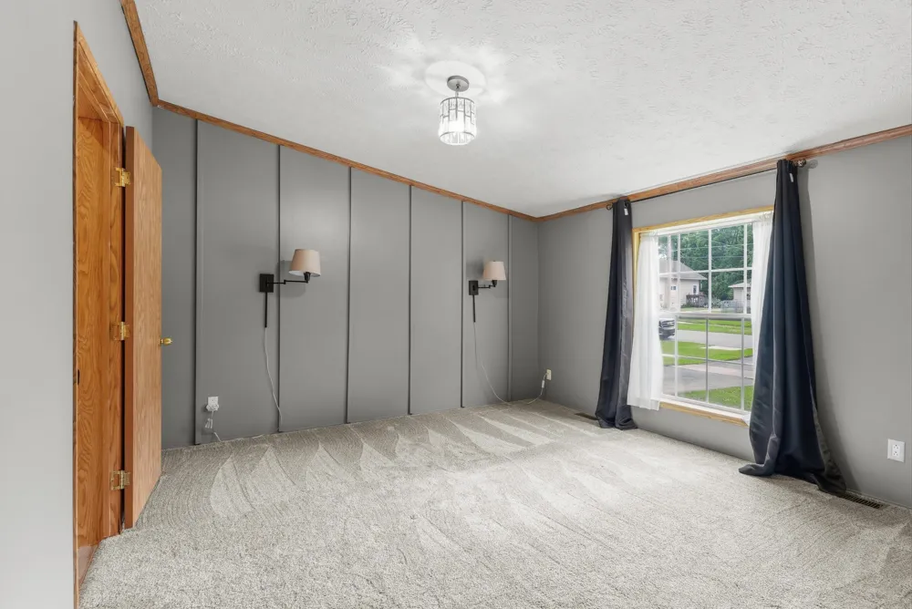 880 East Street Fenton City, MI 48430