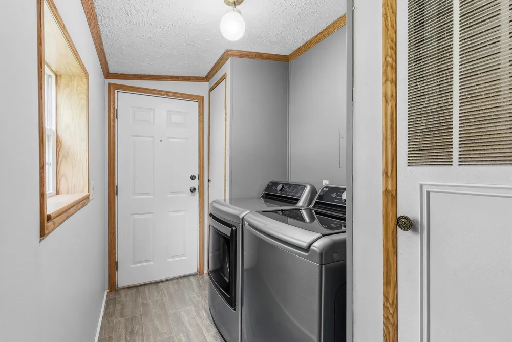 880 East Street Fenton City, MI 48430