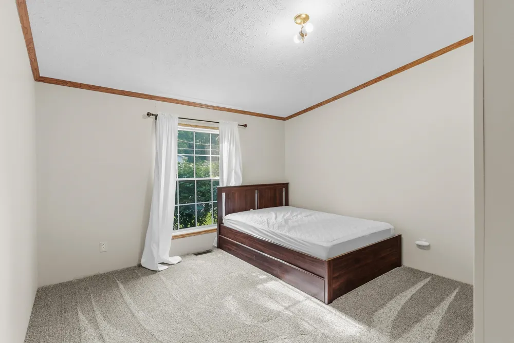880 East Street Fenton City, MI 48430