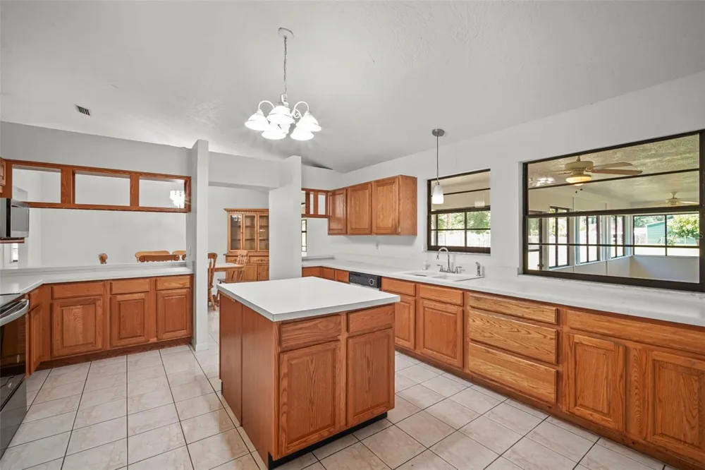 4036 ARLINGTON AVENUE Mims, FL 32754