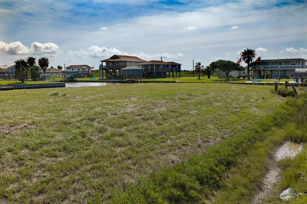 1301 Cr 202 Drive Sargent, TX 77414