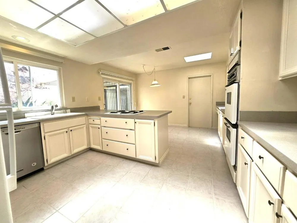 6327 Whaley Drive San Jose, CA 95135