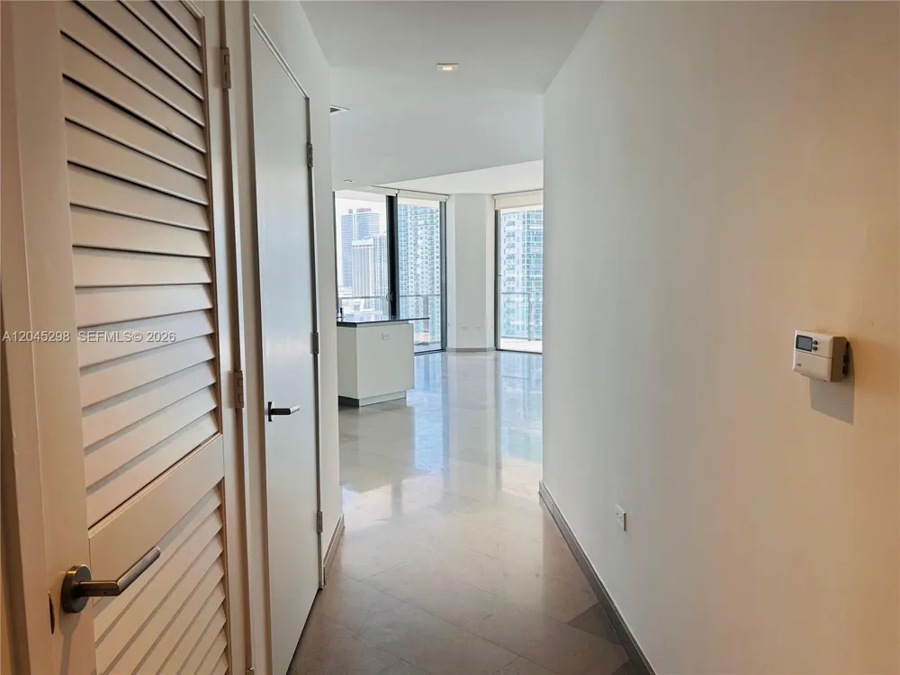 88 SW 7th St #1511 Miami, FL 33130