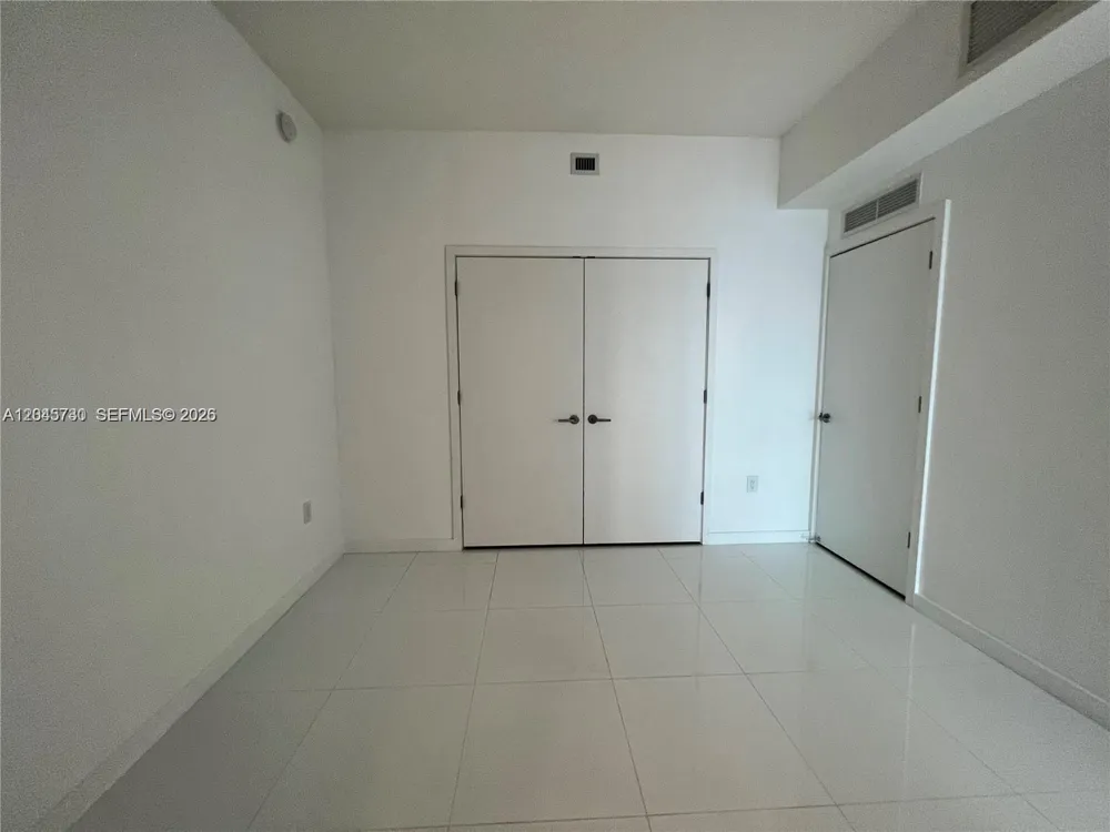 851 NE 1st Ave #1208 Miami, FL 33132