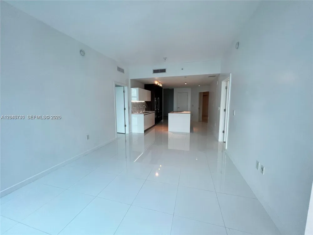 851 NE 1st Ave #1208 Miami, FL 33132