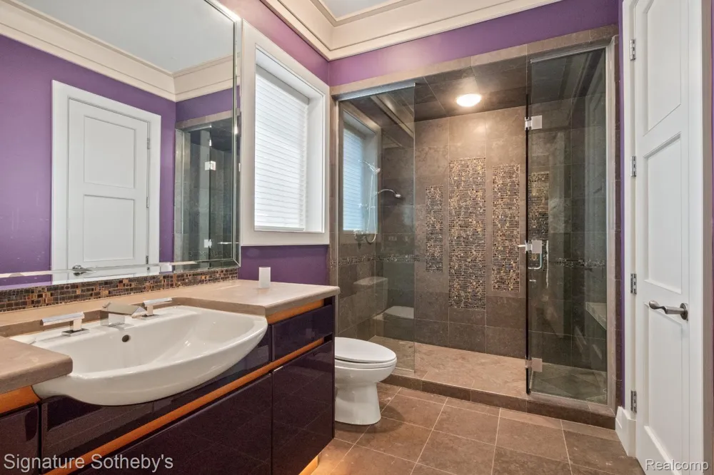 82 CHATEAUX DU LAC Fenton Charter Township, MI 48430