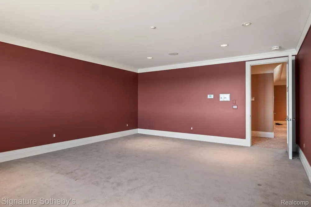 82 CHATEAUX DU LAC Fenton Charter Township, MI 48430