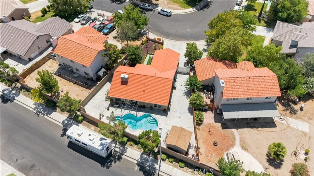 37328 Festival Court Palmdale, CA 93552