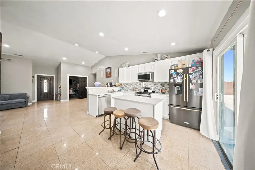 37328 Festival Court Palmdale, CA 93552