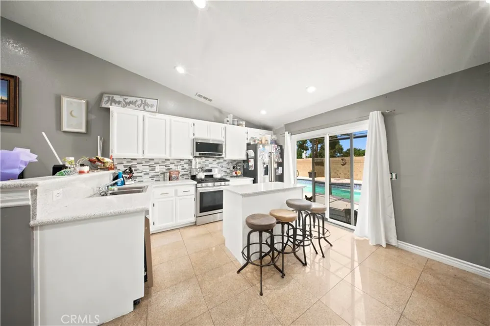 37328 Festival Court Palmdale, CA 93552