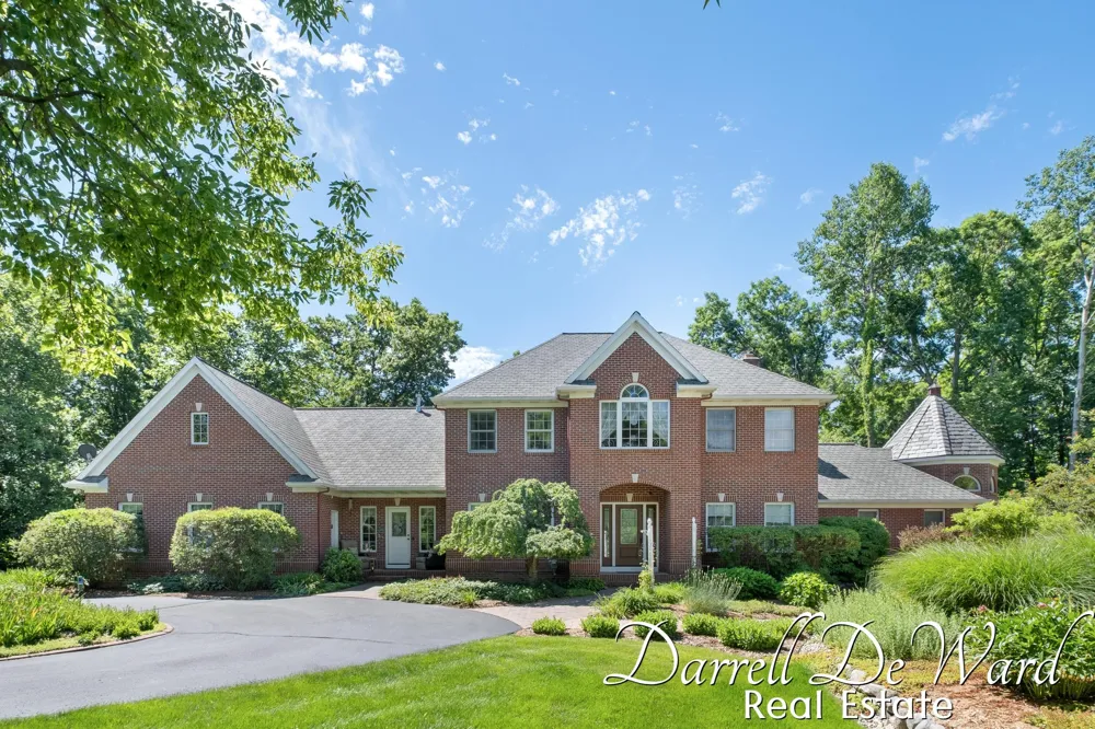 13850 Thompson Drive NE Lowell, MI 49331