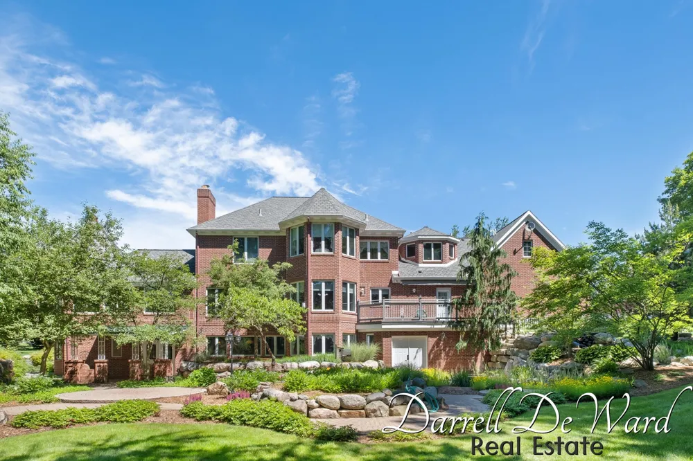 13850 Thompson Drive NE Lowell, MI 49331