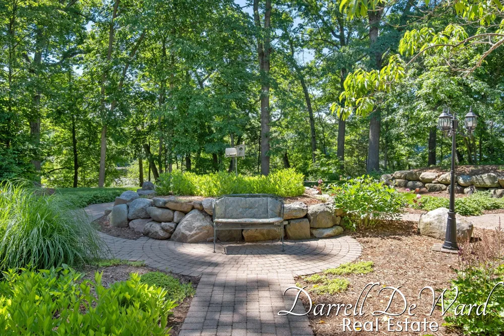 13850 Thompson Drive NE Lowell, MI 49331