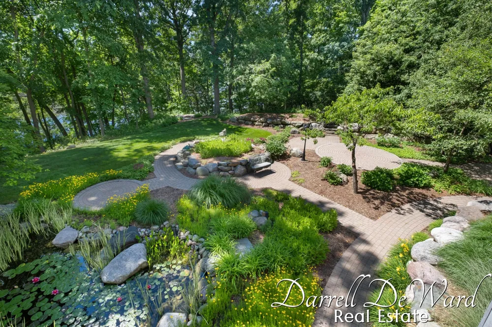13850 Thompson Drive NE Lowell, MI 49331