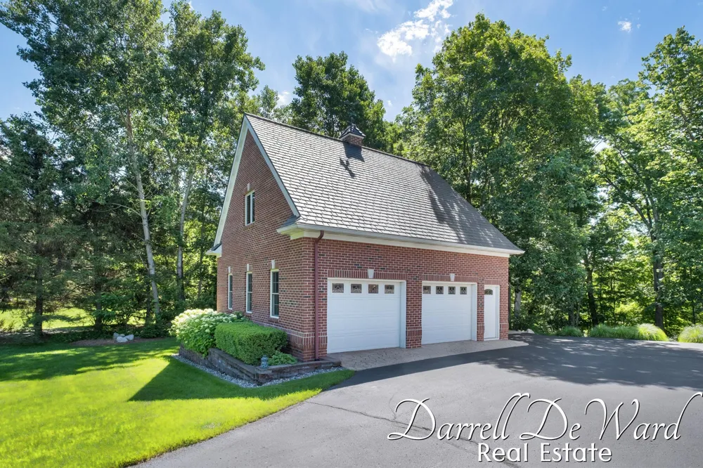 13850 Thompson Drive NE Lowell, MI 49331