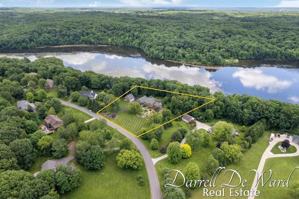 13850 Thompson Drive NE Lowell, MI 49331