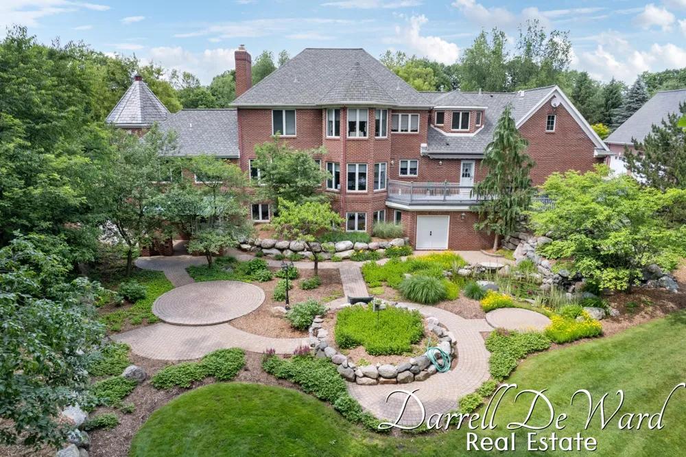 13850 Thompson Drive NE Lowell, MI 49331