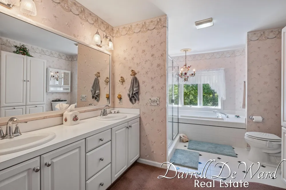13850 Thompson Drive NE Lowell, MI 49331