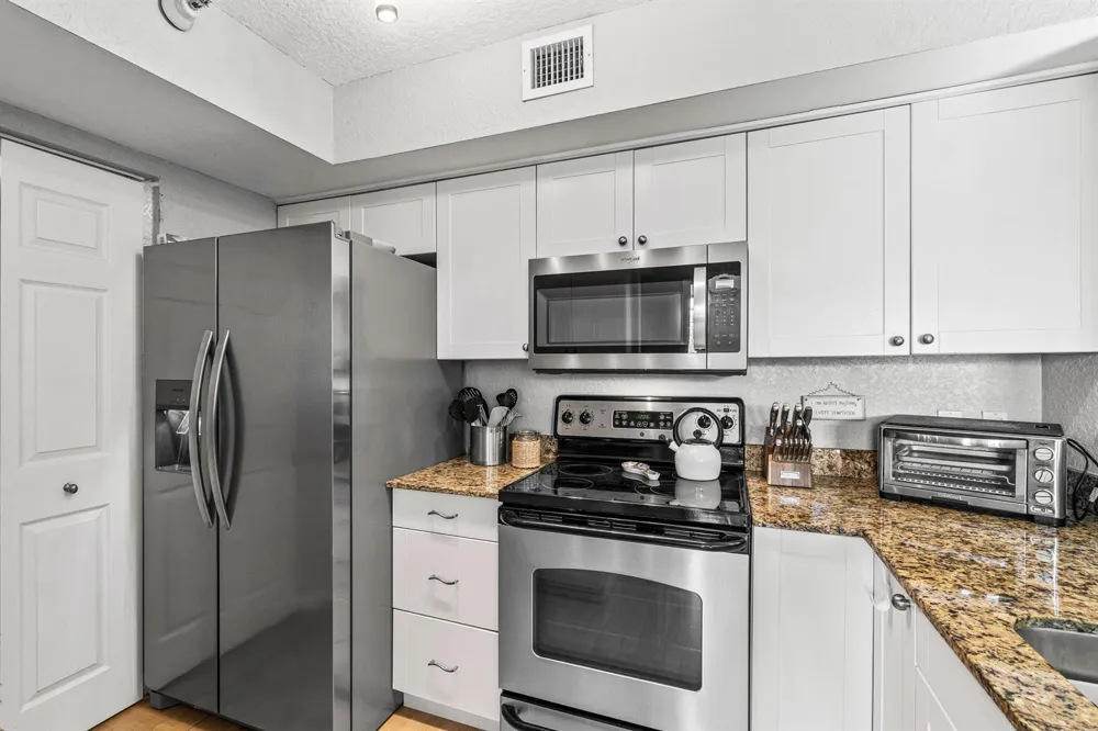 145 Yacht Club Way #210 Hypoluxo, FL 33462
