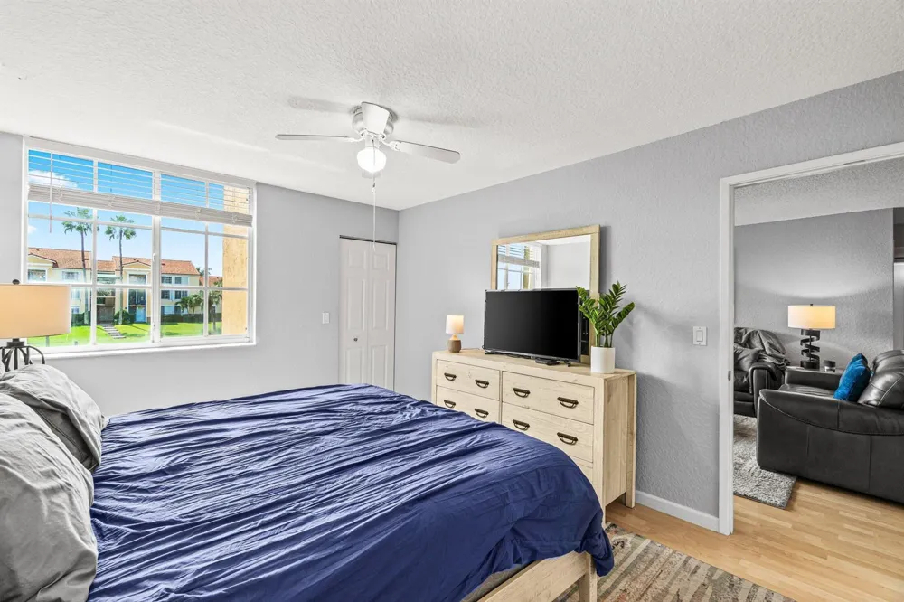 145 Yacht Club Way #210 Hypoluxo, FL 33462