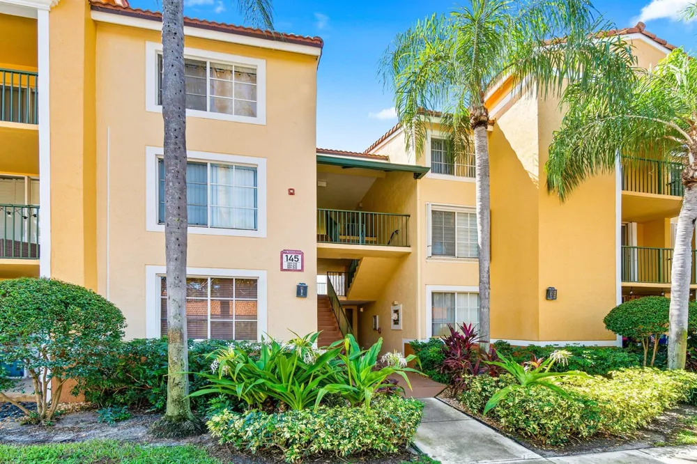 145 Yacht Club Way #210 Hypoluxo, FL 33462
