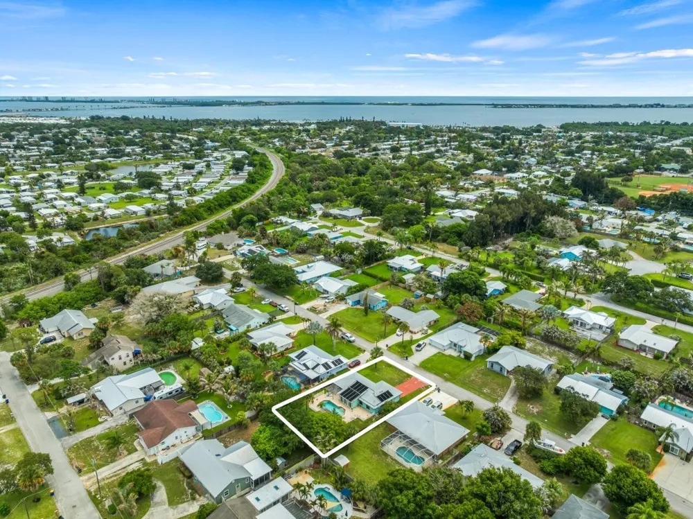 1636 NE Darlich Avenue Jensen Beach, FL 34957