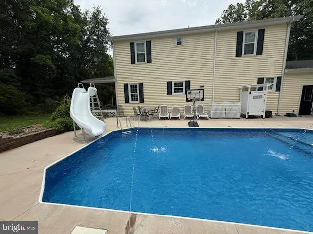 6180 SLANESVILLE PIKE ROAD Points, WV 25437