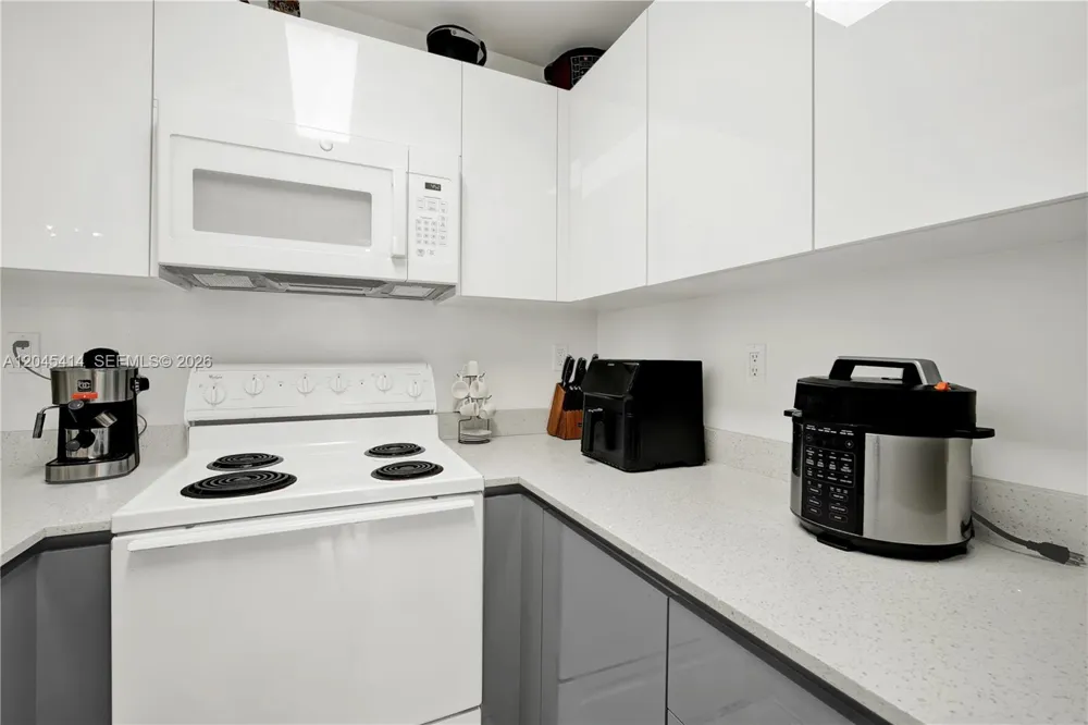 1101 122nd Ave #205 Miami, FL 33184