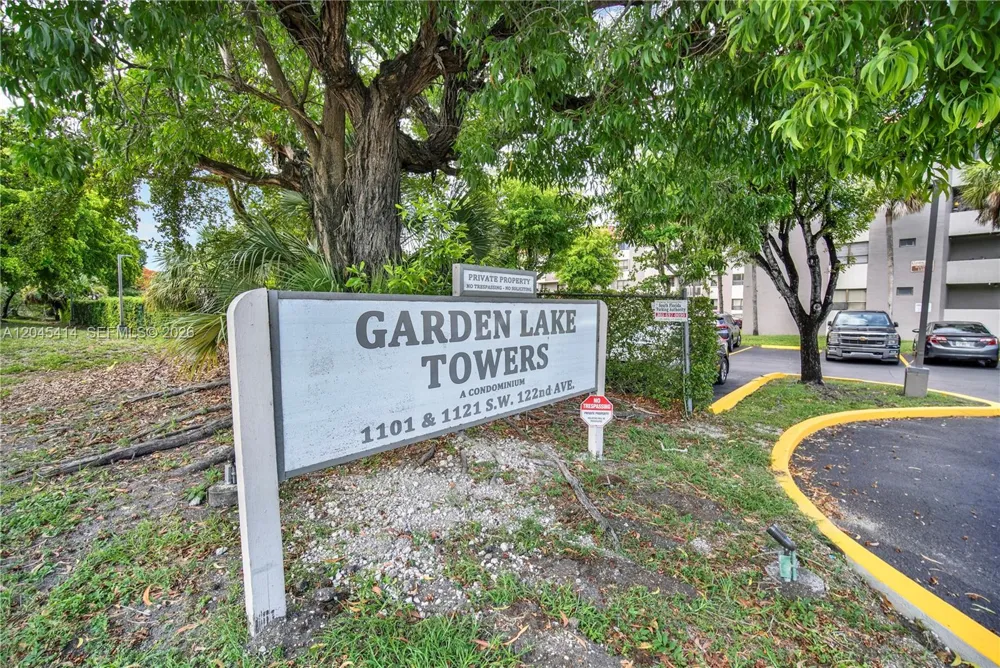 1101 122nd Ave #205 Miami, FL 33184