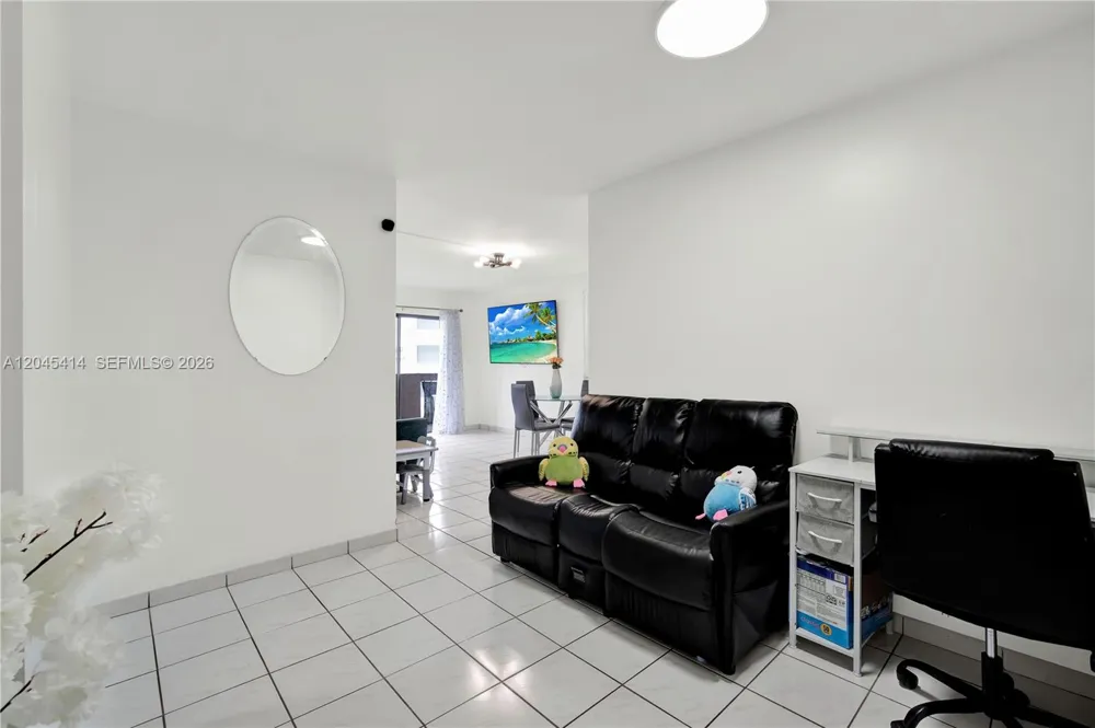 1101 122nd Ave #205 Miami, FL 33184