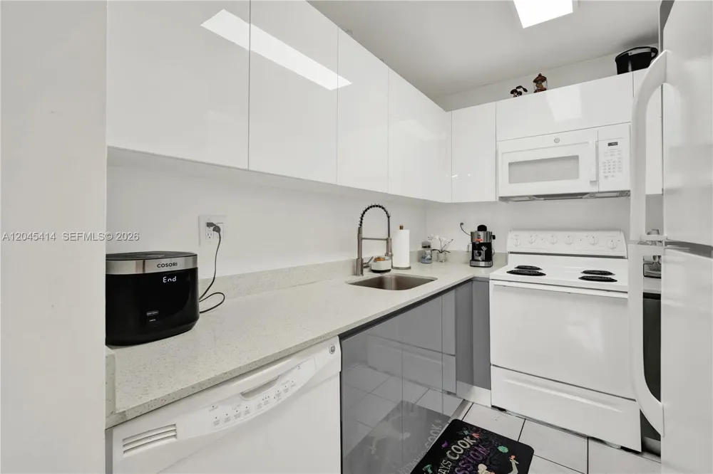1101 122nd Ave #205 Miami, FL 33184