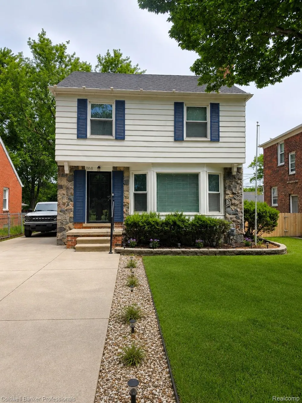 1168 Vernier Road Grosse Pointe Woods City, MI 48236