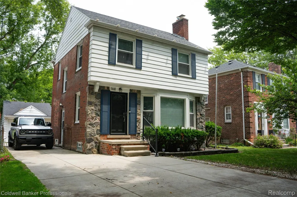 1168 Vernier Road Grosse Pointe Woods City, MI 48236