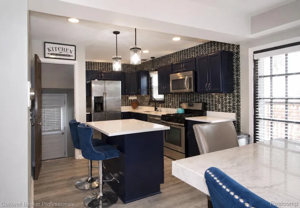 1168 Vernier Road Grosse Pointe Woods City, MI 48236