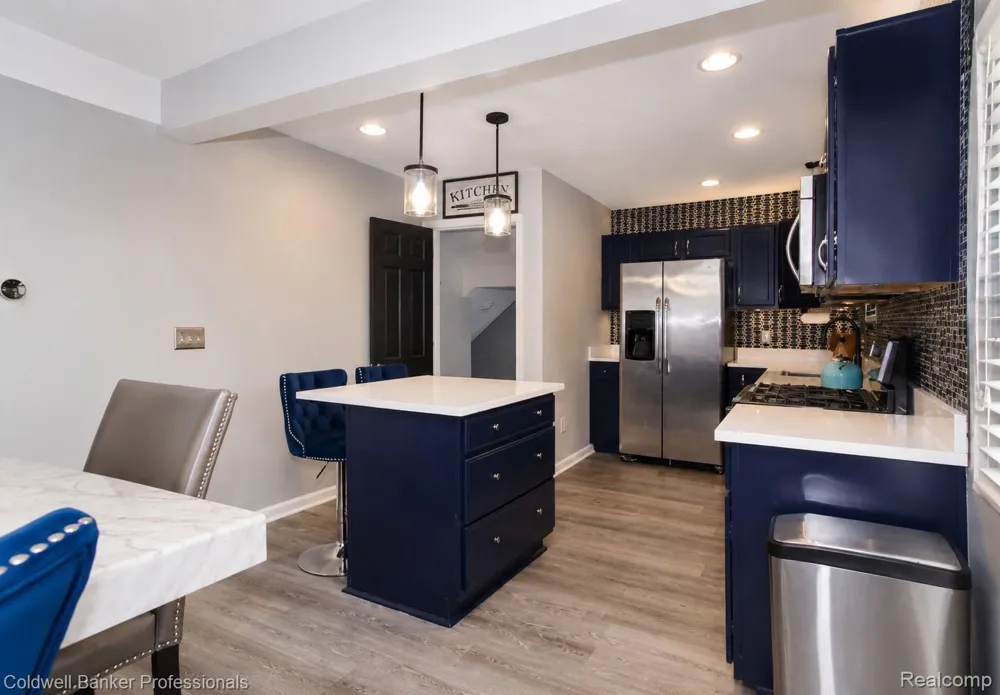 1168 Vernier Road Grosse Pointe Woods City, MI 48236