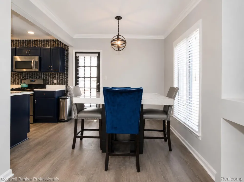 1168 Vernier Road Grosse Pointe Woods City, MI 48236