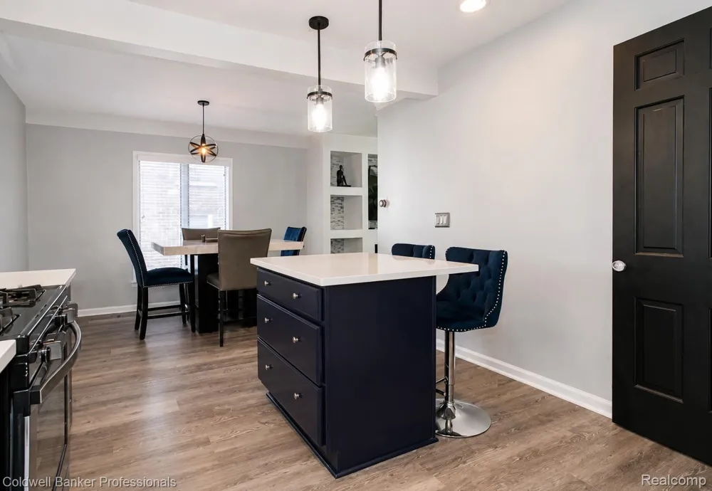 1168 Vernier Road Grosse Pointe Woods City, MI 48236