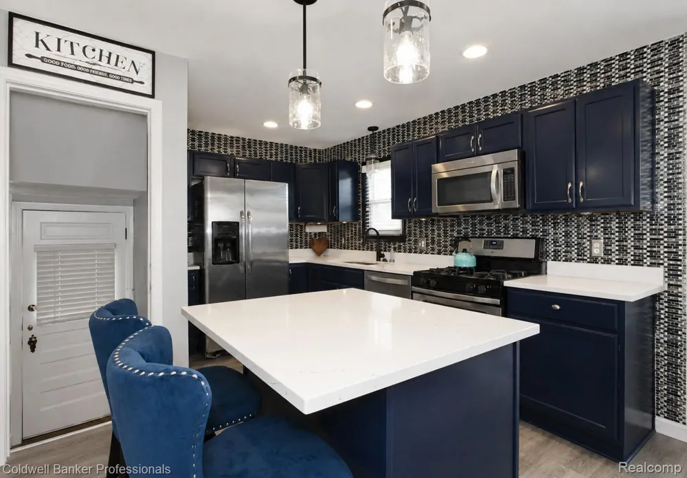 1168 Vernier Road Grosse Pointe Woods City, MI 48236