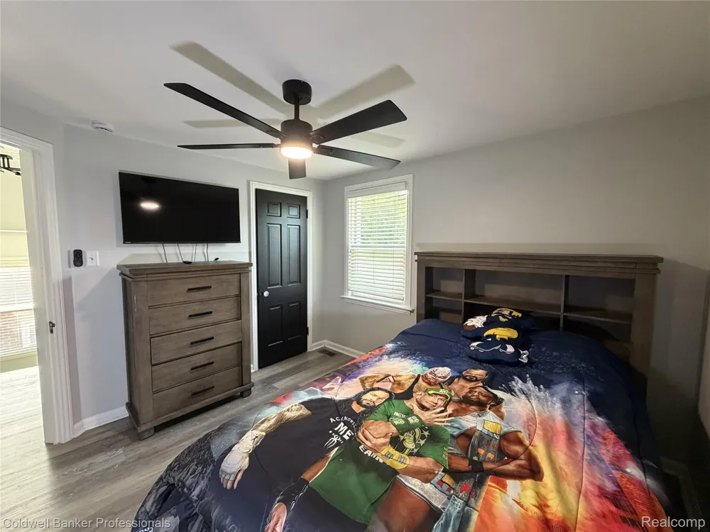 1168 Vernier Road Grosse Pointe Woods City, MI 48236