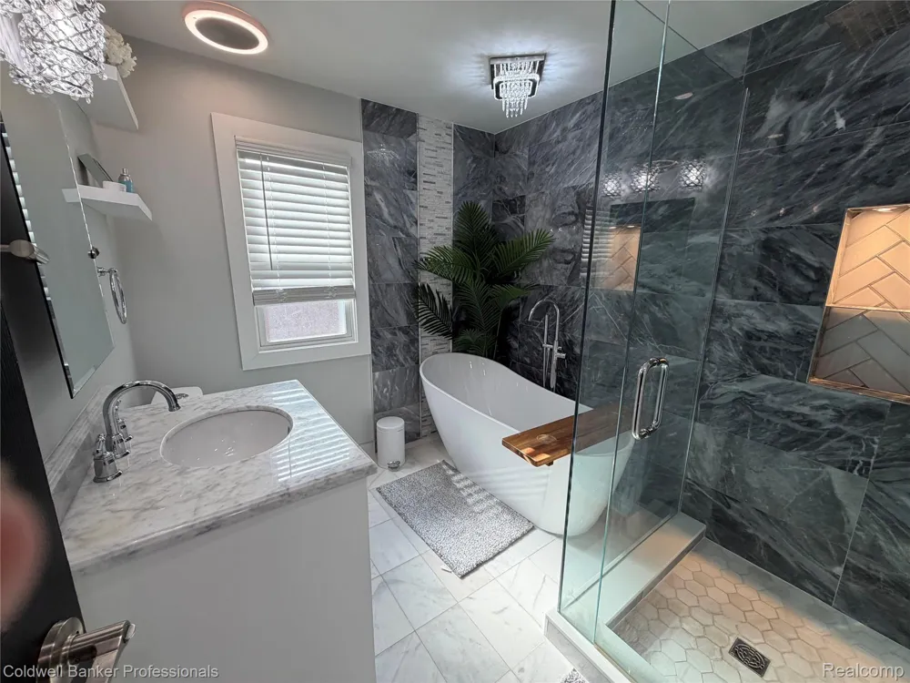 1168 Vernier Road Grosse Pointe Woods City, MI 48236